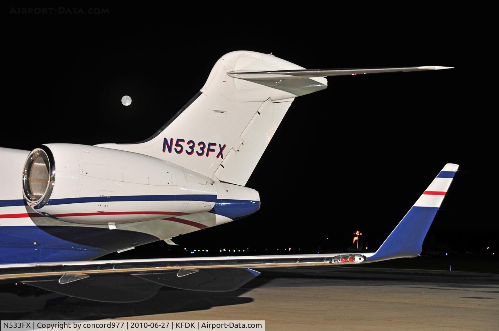 N533FX, 2007 Bombardier Challenger 300 (BD-100-1A10) C/N 20160, Seen at KFDK on 6/27/2010