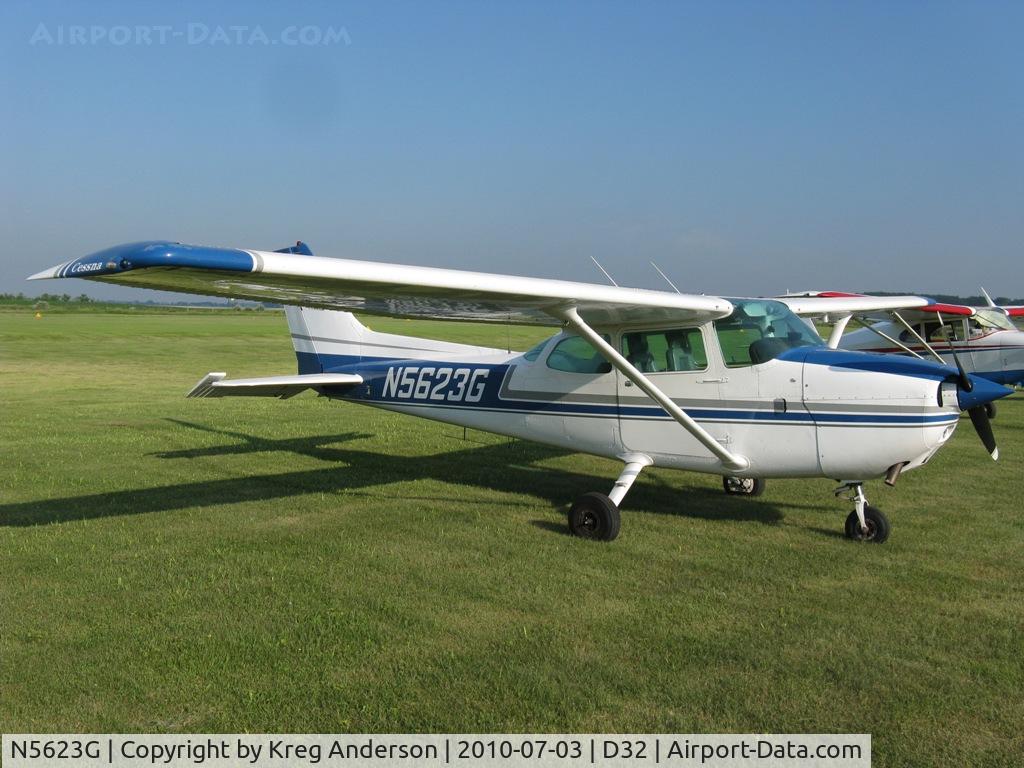 N5623G, 1979 Cessna 172N C/N 17273562, Starbuck Fly-in 2010