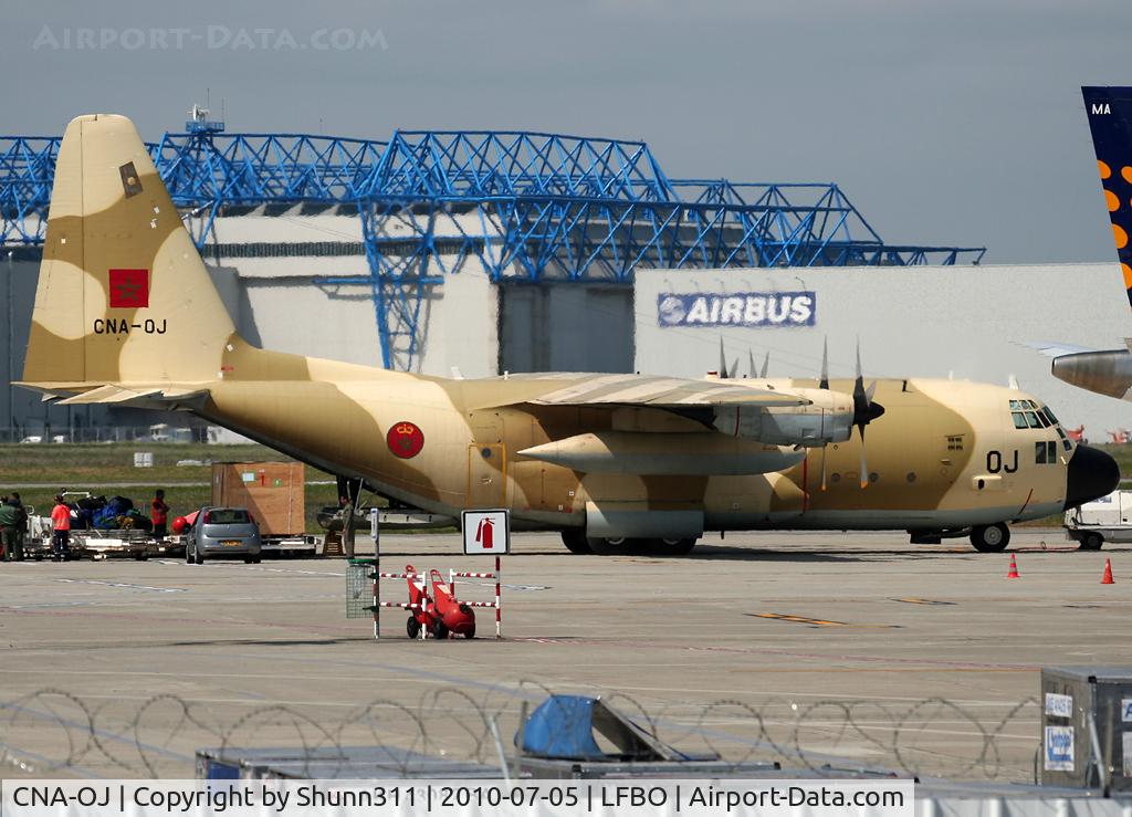 CNA-OJ, Lockheed C-130H Hercules C/N 382-4738, Parked at the new terminal...