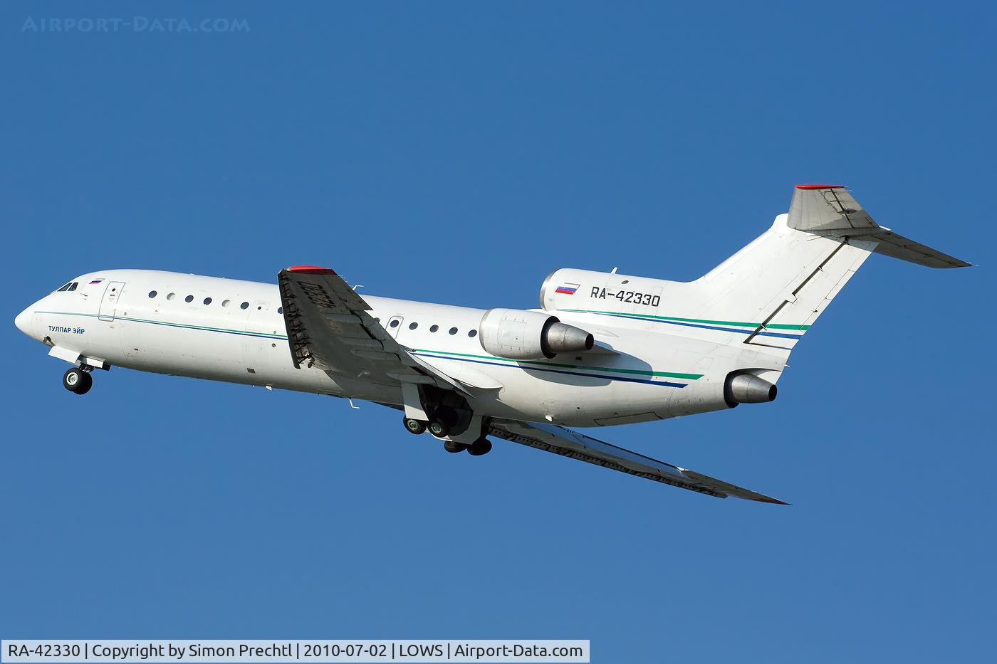 RA-42330, Yakovlev Yak-42D C/N 4250422505122, RA-42330 @ Salzburg Airport