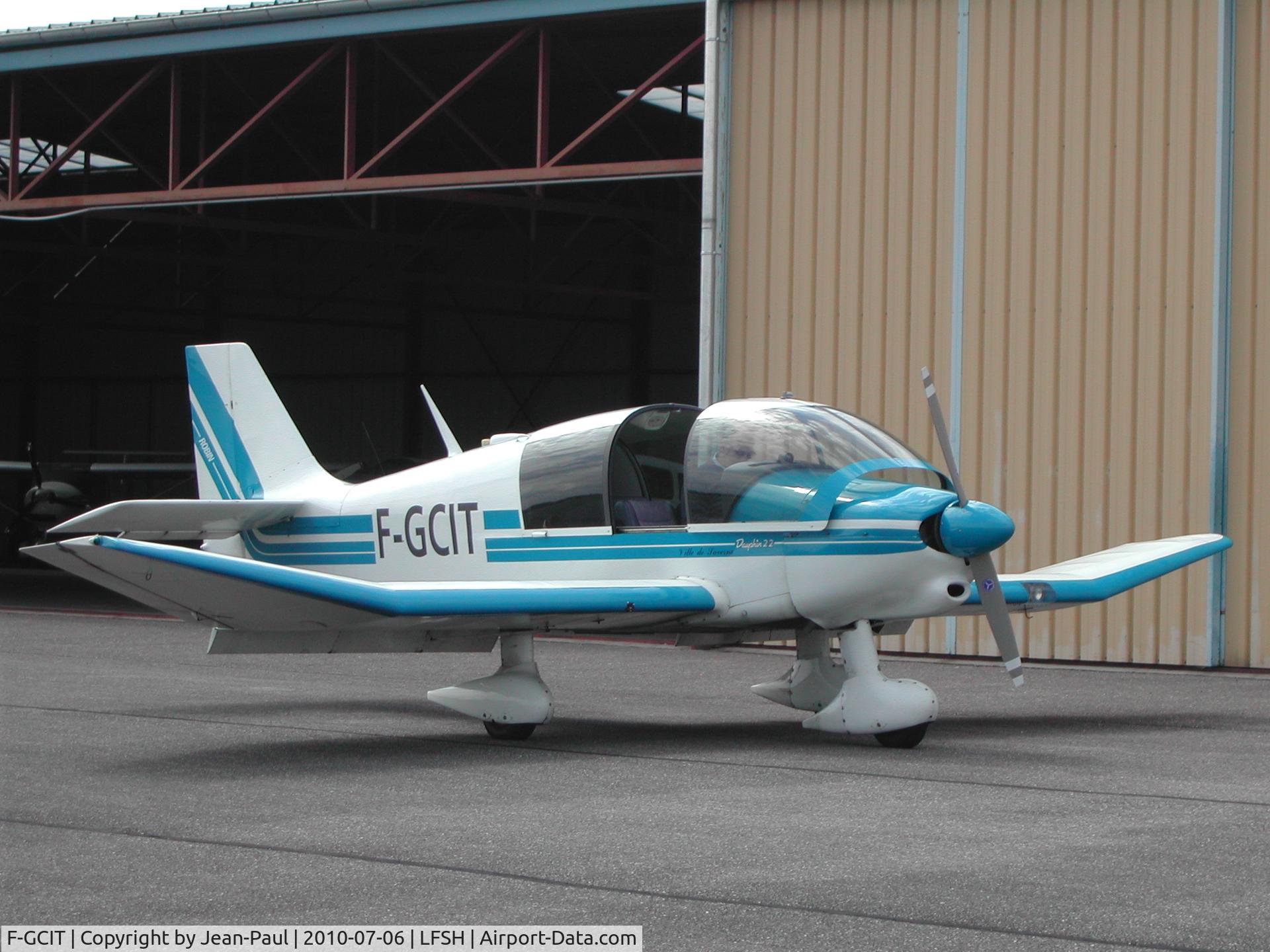 F-GCIT, Robin DR-400-120 Dauphin C/N 1474, Photo prise sur l'aérodrôme de Haguenau le 13 mai 2003