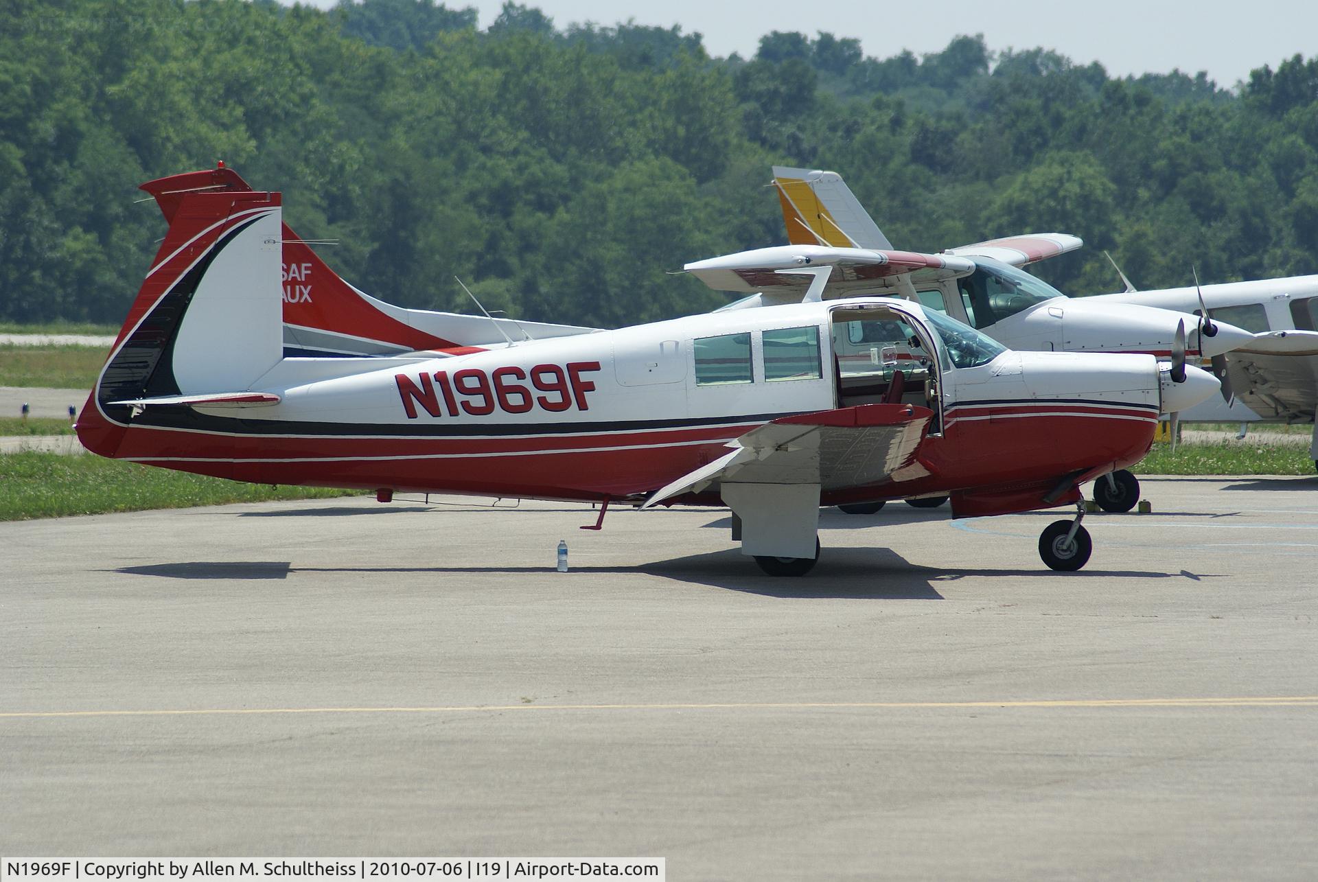 N1969F, 1969 Mooney M20F Executive C/N 690061, 1969 Mooney M20F