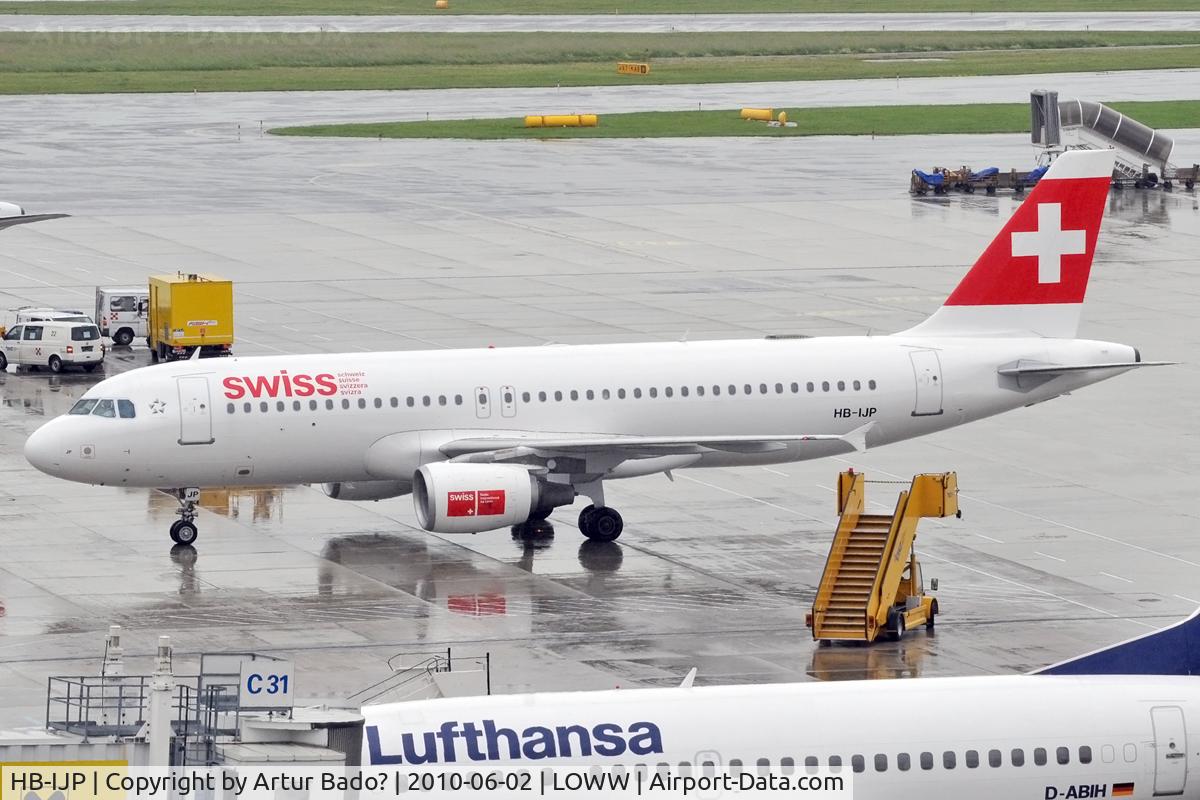 HB-IJP, 1997 Airbus A320-214 C/N 681, Swiss