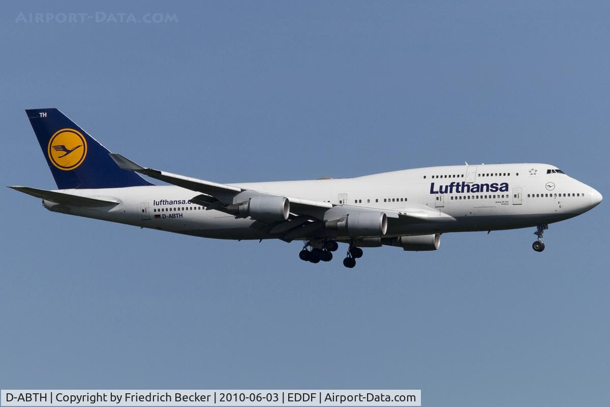 D-ABTH, 1991 Boeing 747-430M C/N 25047, short final RW07R