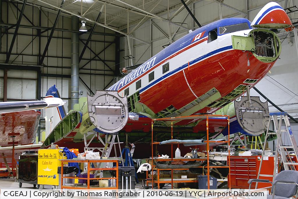 C-GEAJ, 1943 Douglas DC3C C/N 26120, ALCI Aviation Douglas DC3
