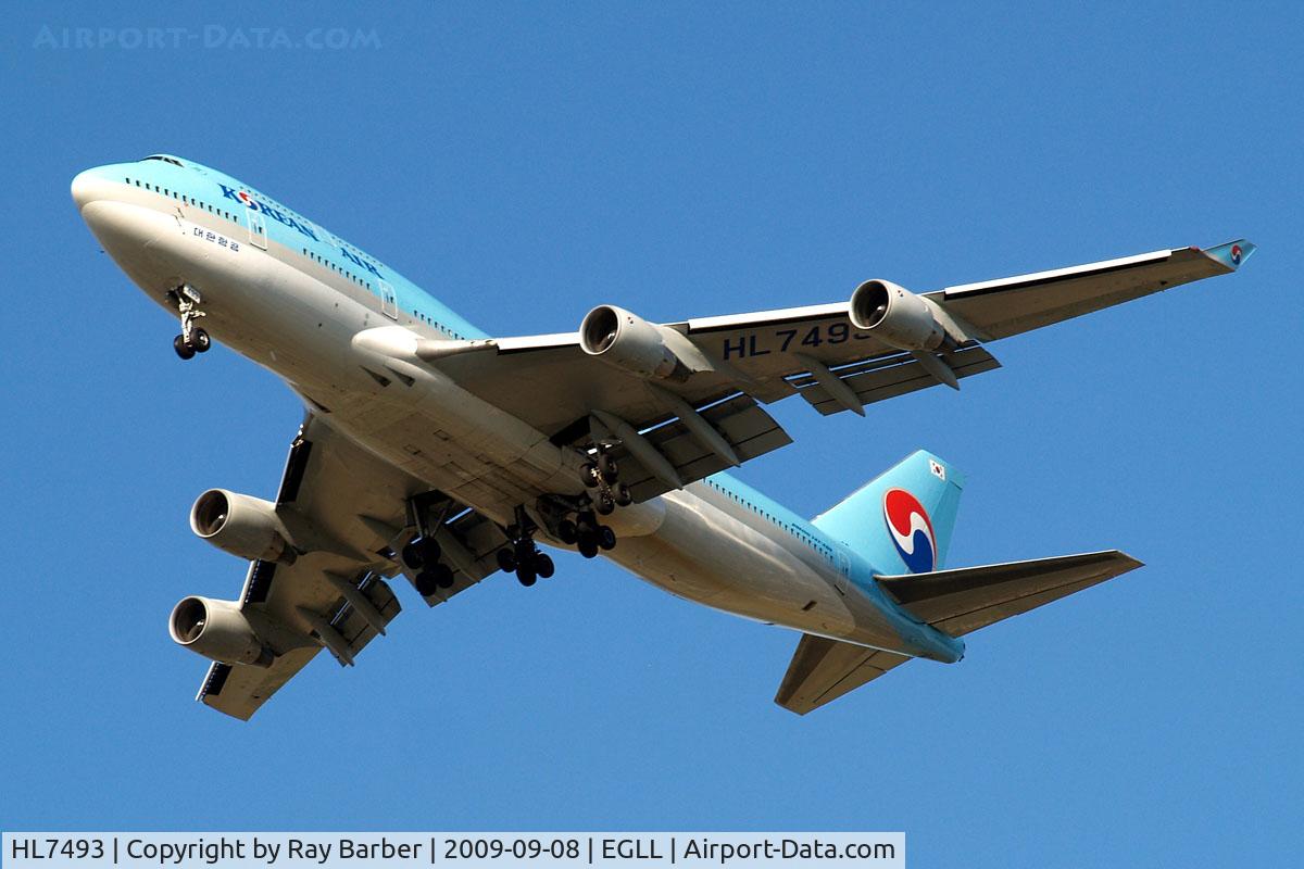 HL7493, 1995 Boeing 747-4B5 C/N 26398, Boeing 747-4B5 [26398] (Korean Air) Home~G 08/09/2009. Seen arriving 27R 3 miles out.