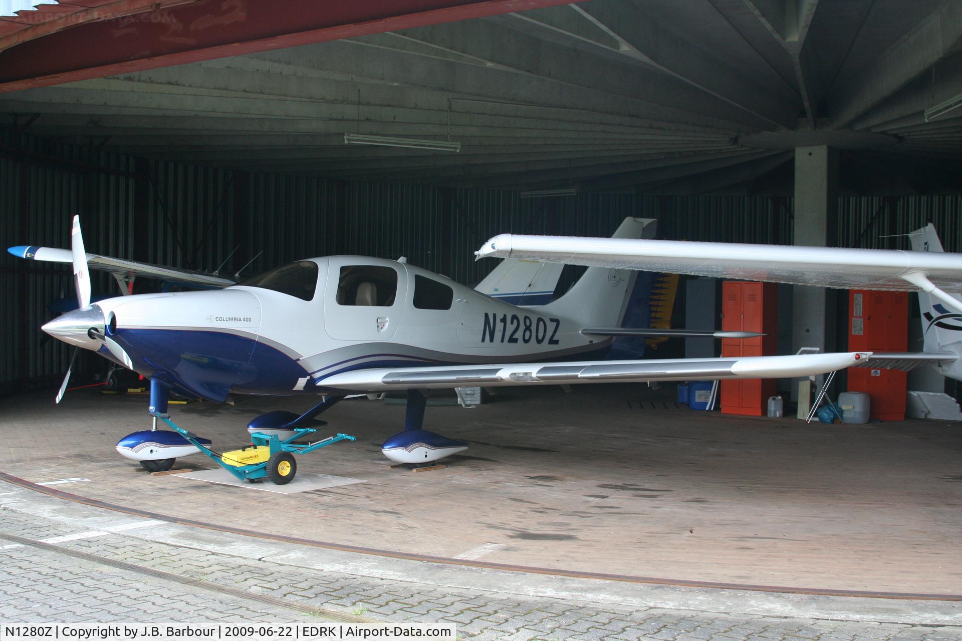 N1280Z, 2007 Columbia Aircraft Mfg LC-41-550FG Columbia 400 C/N 41654, Nice colors