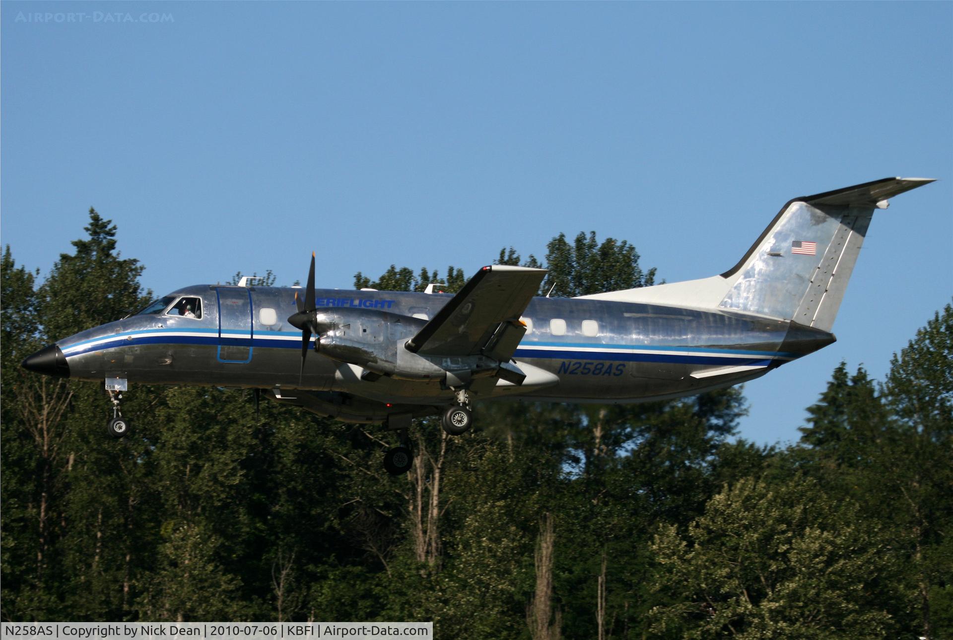 N258AS, 1989 Embraer EMB-120ER Brasilia C/N 120.131, KBFI