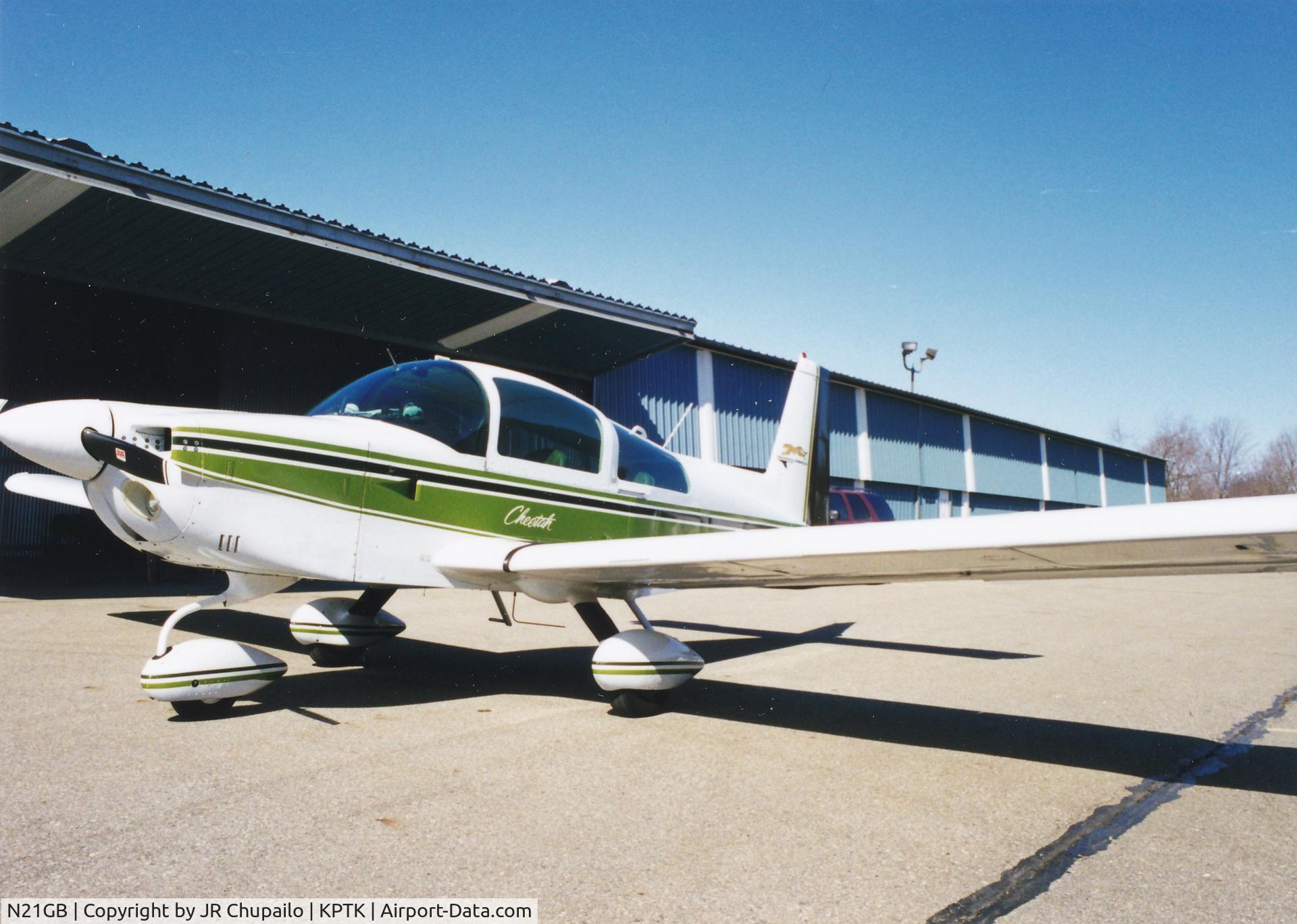 N21GB, 1977 Grumman American AA-5A Cheetah C/N AA5A-0451, N21GB at KPTK 1998.