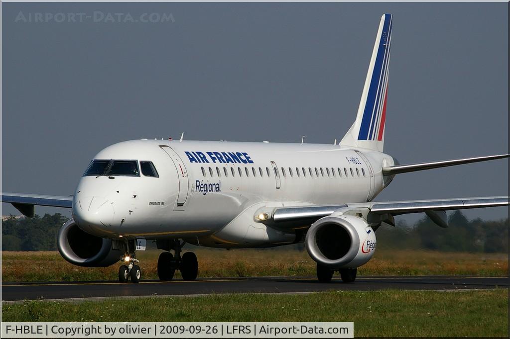 F-HBLE, 2007 Embraer 190AR (ERJ-190-100IGW) C/N 19000123, Taxiing at Nantes