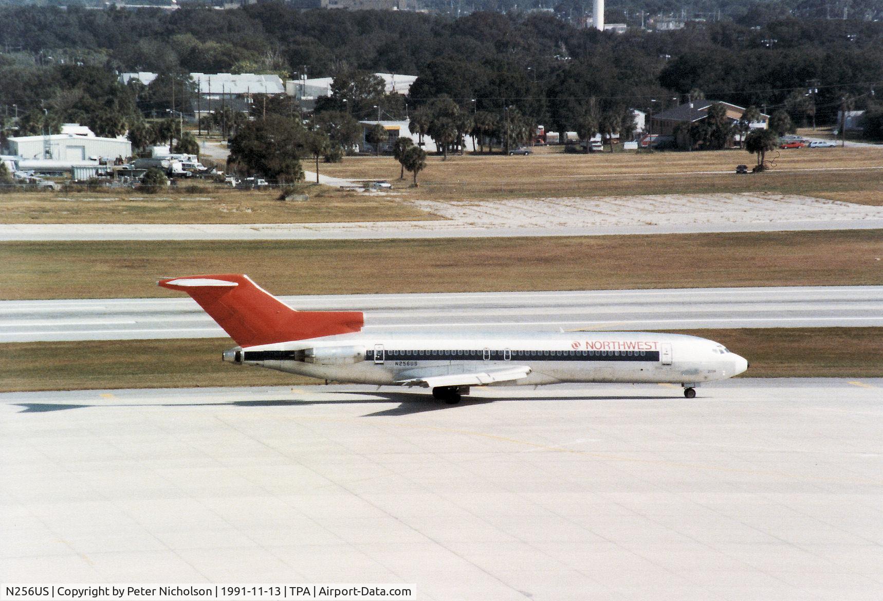 N256US, 1968 Boeing 727-251 C/N 19975, Boeing 727-251 of Northwest Airlines taxying to the terminal at Tampa in November 1991.