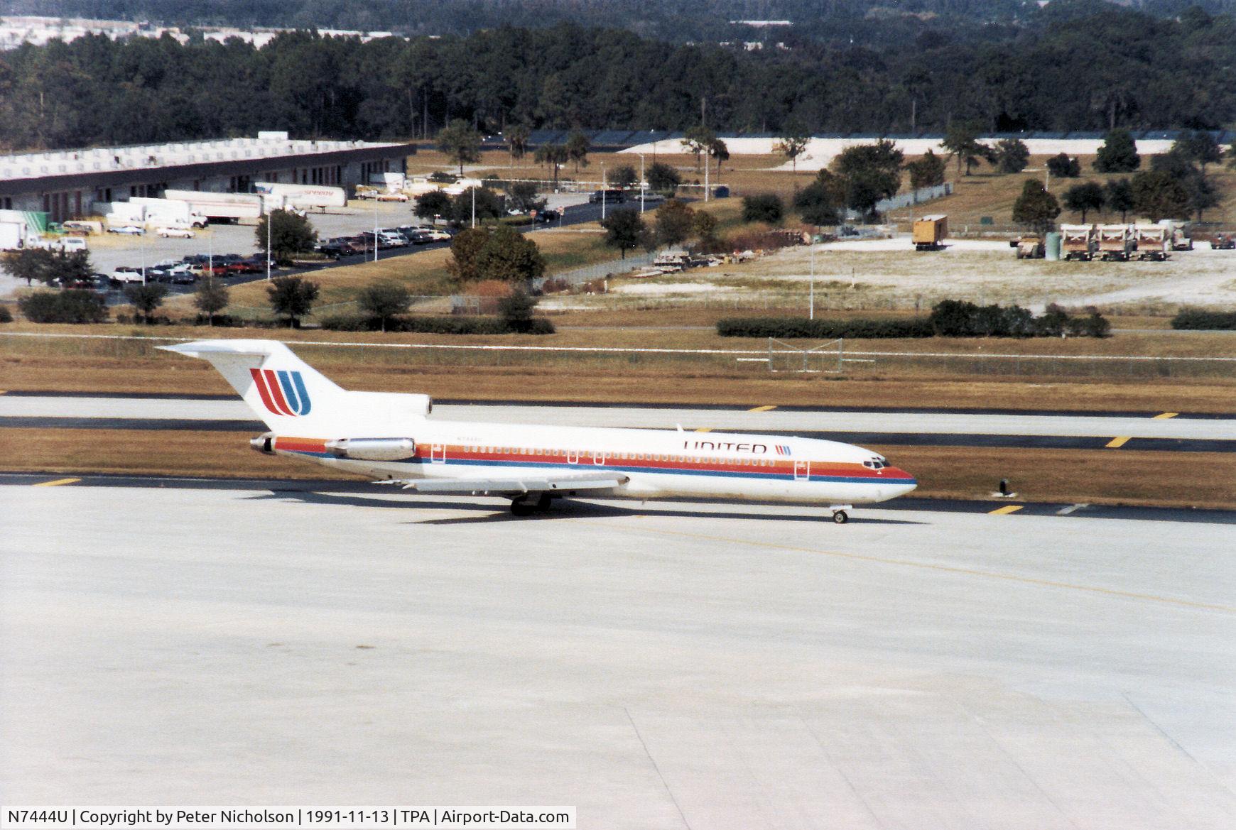 N7444U, 1979 Boeing 727-222 C/N 21898, Boeing 727-222 of United Airlines taxying to the terminal at Tampa in November 1991.