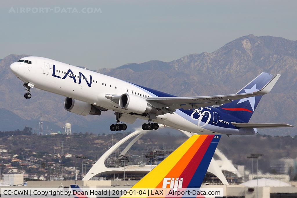 CC-CWN, Boeing 767-316/ER C/N 35229/949, LAN Airlines CC-CWN (FLT LAN601) departing RWY 25R enroute to Jorge Chavez Int'l (SPIM), with an Air Pacific 747-400 in the foreground.