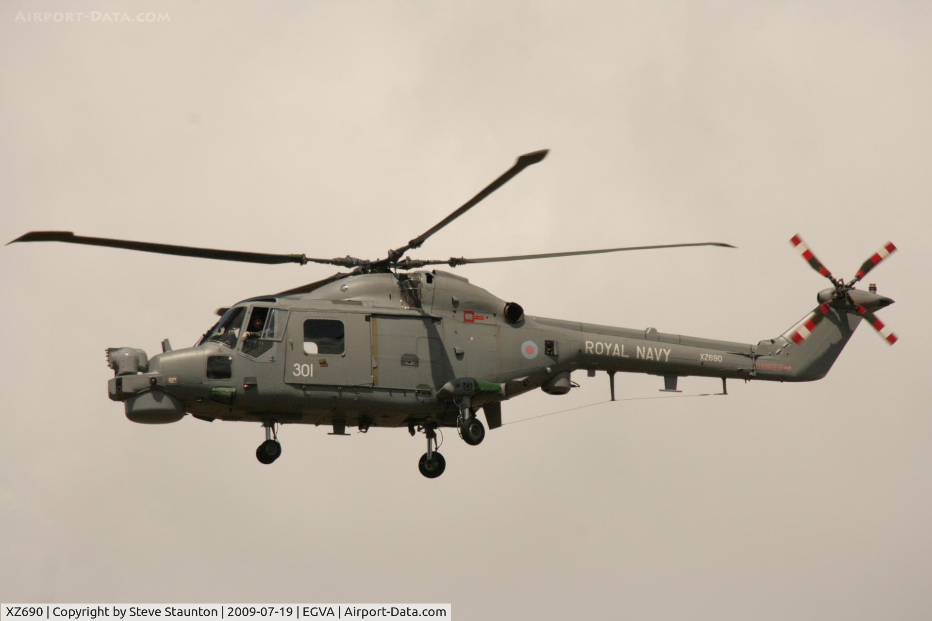 XZ690, Westland Lynx HMA.8DSP C/N 113, Taken at the Royal International Air Tattoo 2009