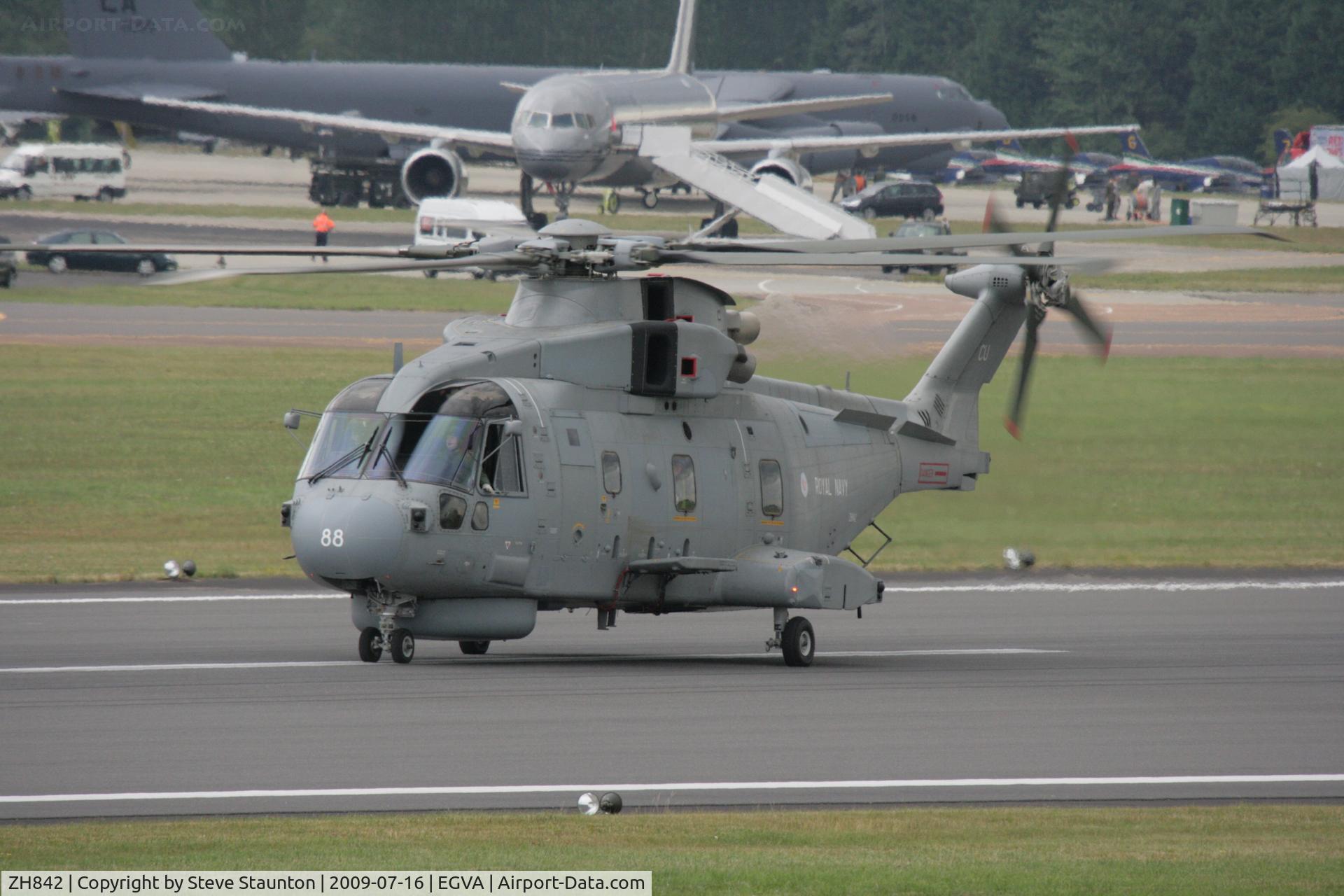 ZH842, AgustaWestland EH-101 Merlin HM.1 C/N 50091/RN22, Taken at the Royal International Air Tattoo 2009