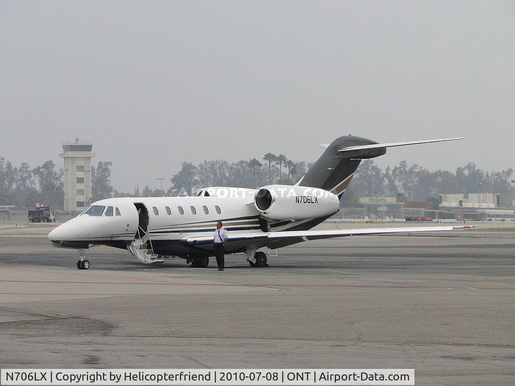N706LX, 1999 Cessna 750 Citation X C/N 750-0073, Waiting for Crew and/or Passengers