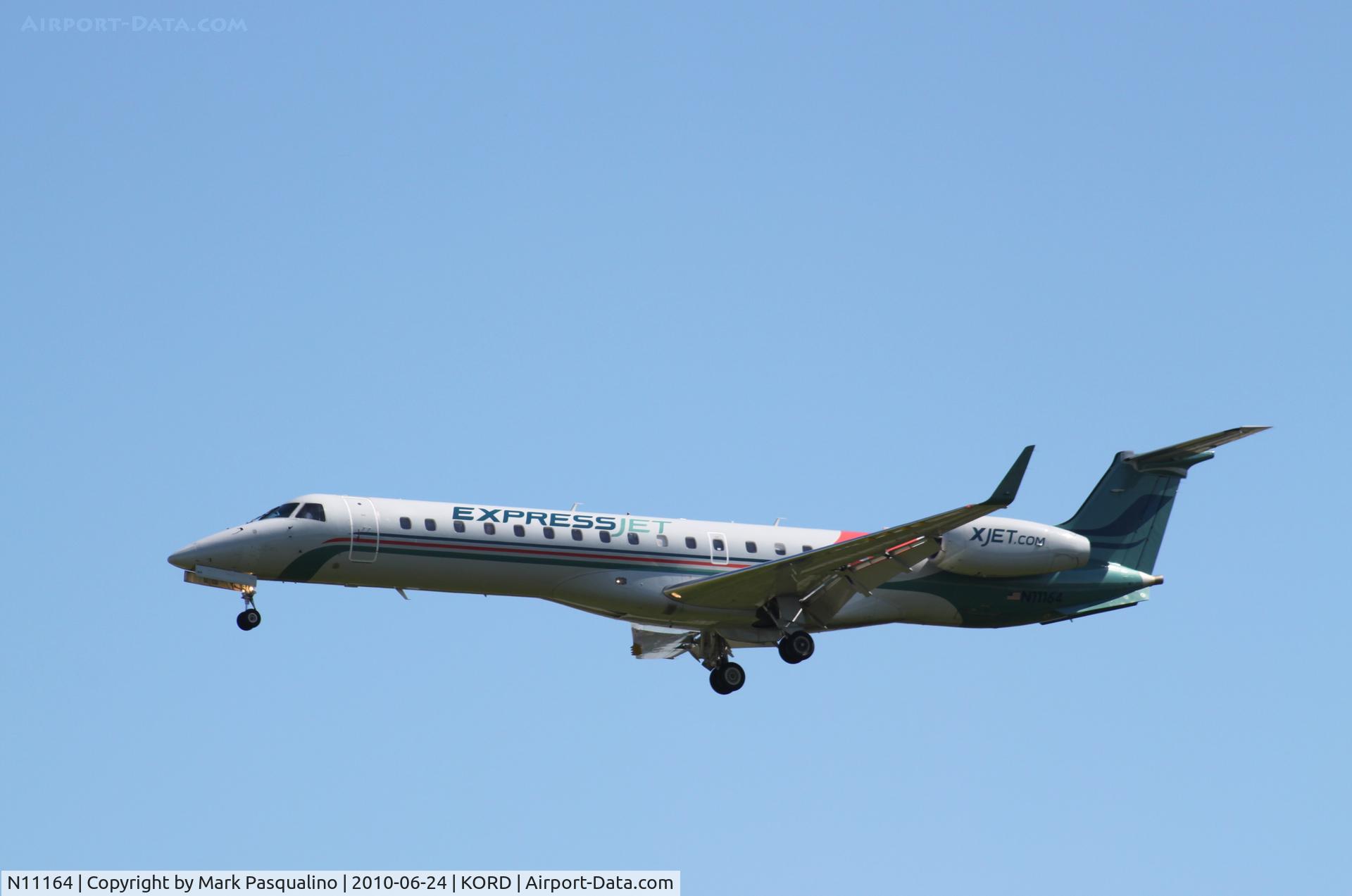 N11164, 2004 Embraer ERJ-145XR (EMB-145XR) C/N 14500817, EMB-145XR