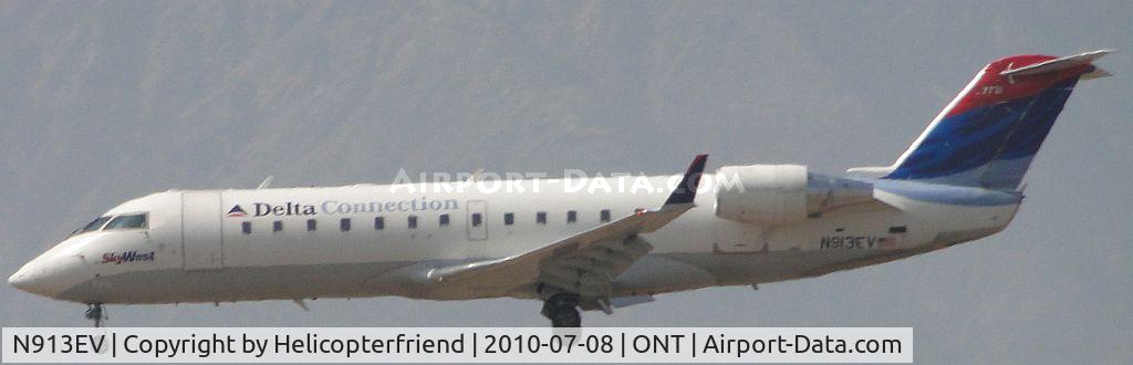N913EV, 2002 Bombardier CRJ-200ER (CL-600-2B19) C/N 7731, Delta Connection being flown by Sky West, on final to runway26L