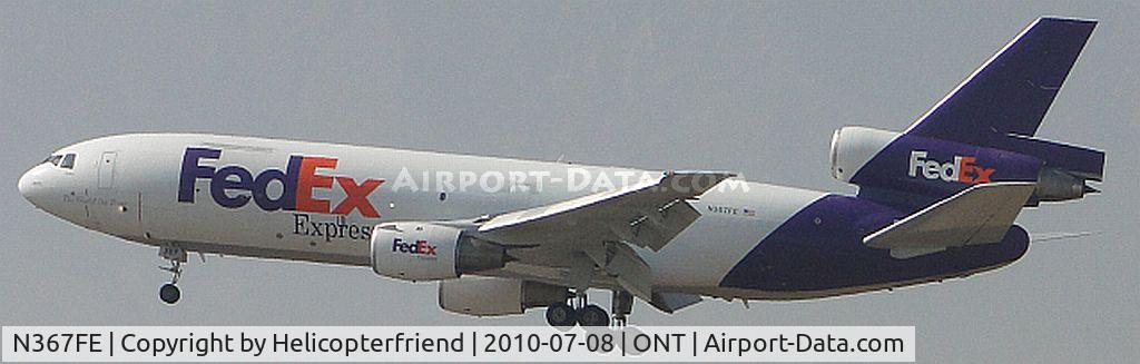 N367FE, 1971 McDonnell Douglas MD-10-10F C/N 46605, Lumbering in for a landing on 26L
