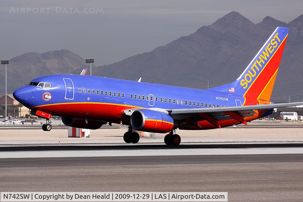 N742SW, 1998 Boeing 737-7H4 C/N 29278, Southwest Airlines N742SW 