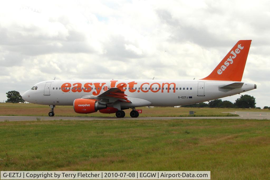 G-EZTJ, 2009 Airbus A320-214 C/N 3979, Easyjet 2009 Airbus A320-214, c/n: 3079 at Luton