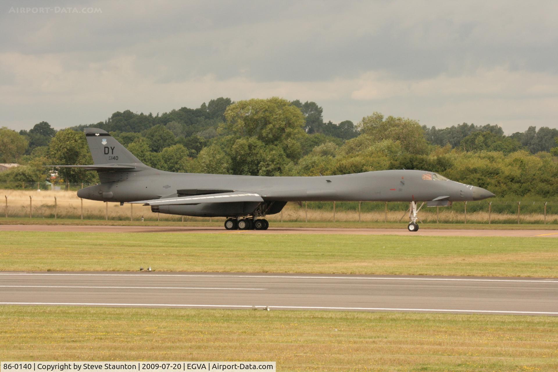 86-0140, 1986 Rockwell B-1B Lancer C/N 100, Taken at the Royal International Air Tattoo 2009