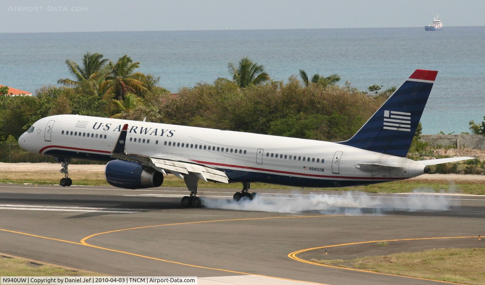 N940UW, 1995 Boeing 757-2B7 C/N 27805, N940UW landing at TNCM runway 10