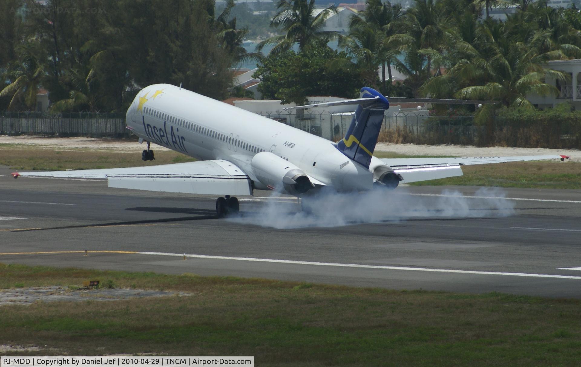 PJ-MDD, 1990 McDonnell Douglas MD-82 (DC-9-82) C/N 49972, PJ-MDD Insel air landing at TNCM runway 10