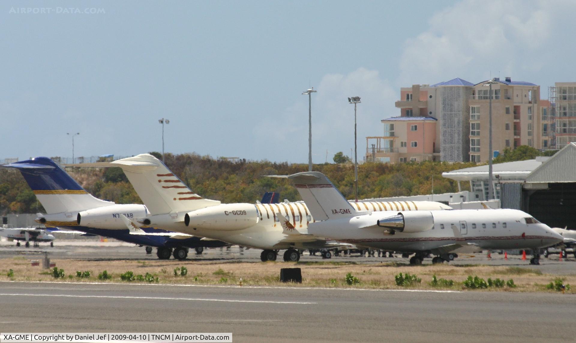 XA-GME, 1993 Canadair Challenger 601-3A (CL-600-2B16) C/N 5128, XA-GME park at the private ramp at TNCM