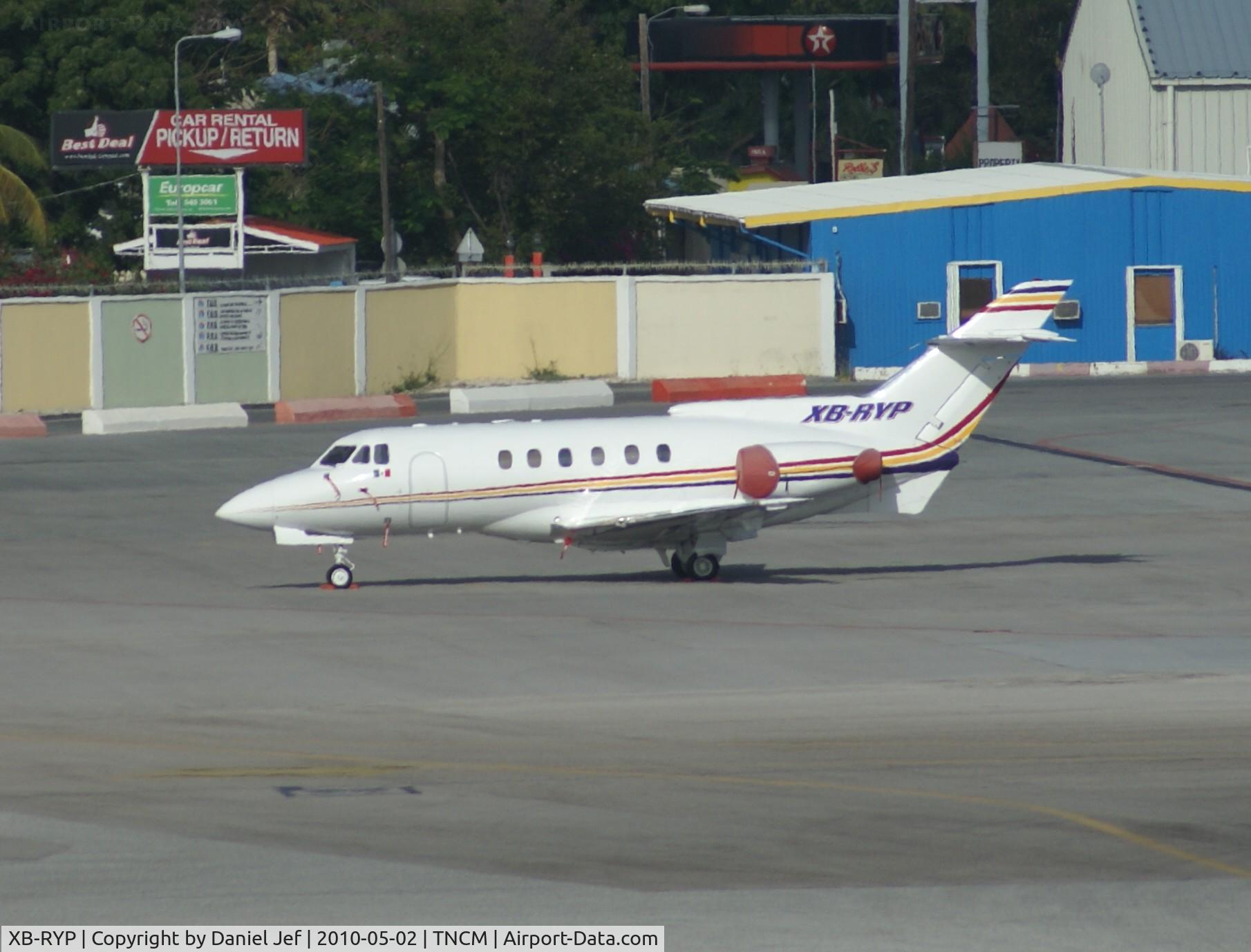 XB-RYP, 1976 Hawker Siddeley HS.125 Series 600A C/N 256066, XB-RYP park on the main ramp at TNCM