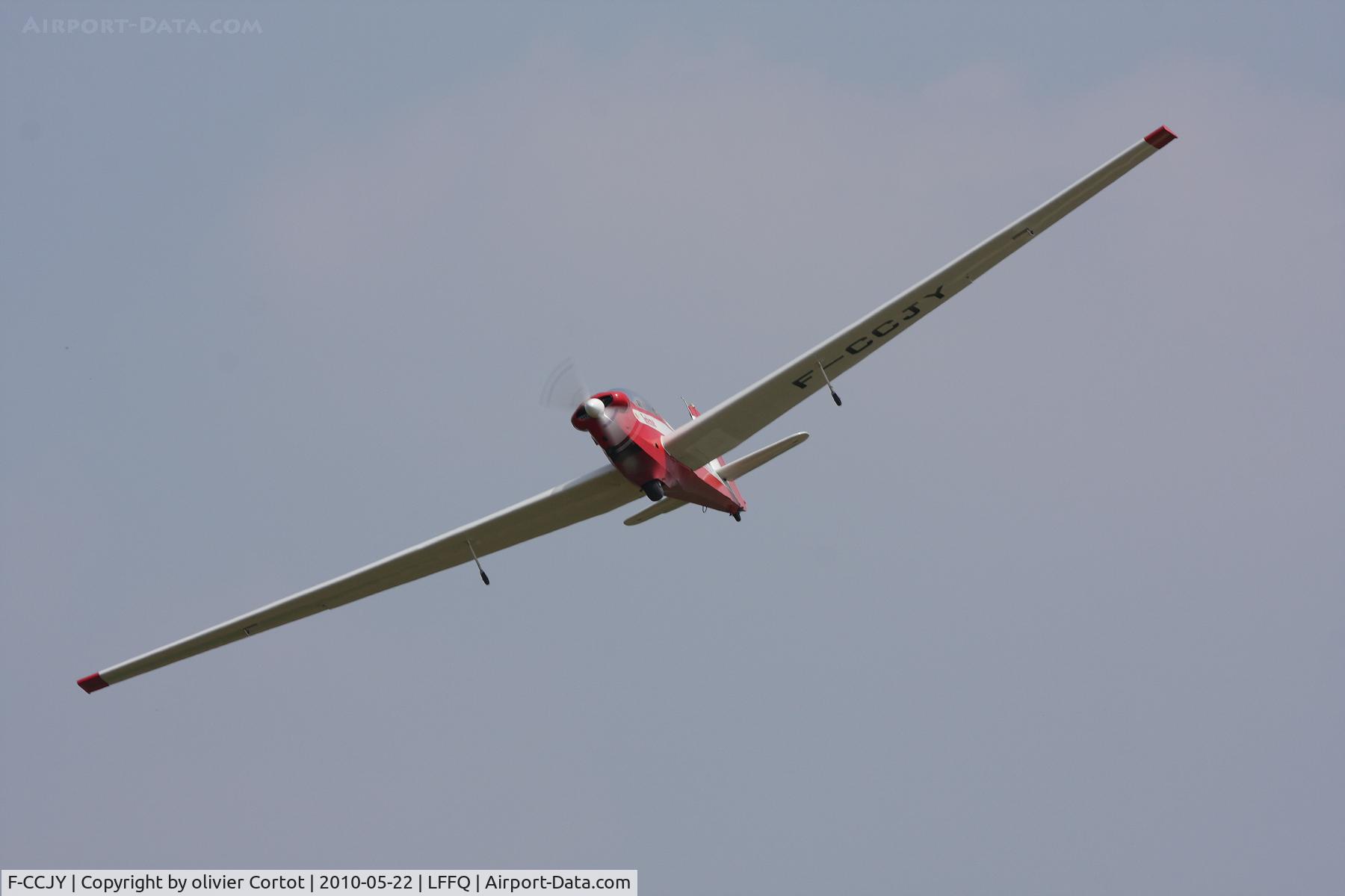 F-CCJY, 1974 Scheibe SF-28A Tandem-Falke Tandem Falke C/N 5763, Ferte alais airshow 2010