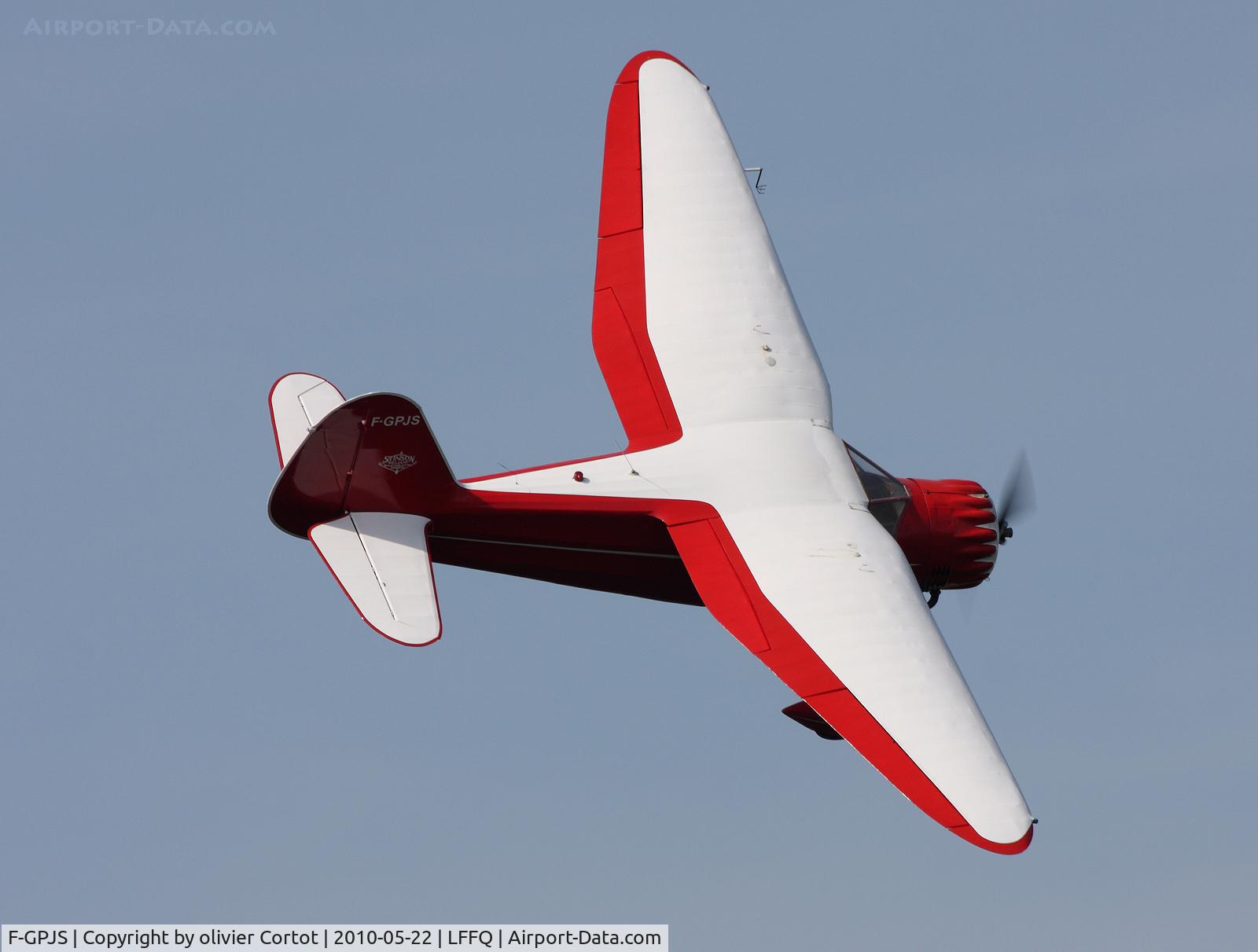 F-GPJS, 1937 Stinson SR-10C Reliant C/N 3-5846, Ferte alais airshow 2010