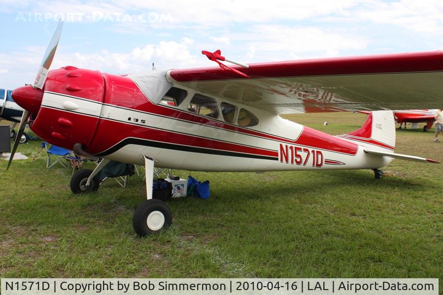 N1571D, 1952 Cessna 195A C/N 7793, Sun N Fun 2010