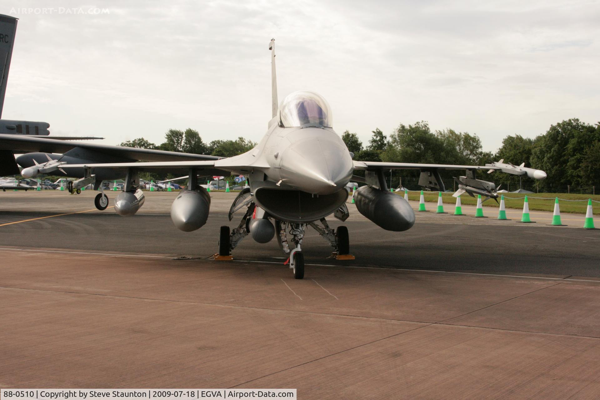 88-0510, 1988 General Dynamics F-16CG Night Falcon C/N 1C-112, Taken at the Royal International Air Tattoo 2009