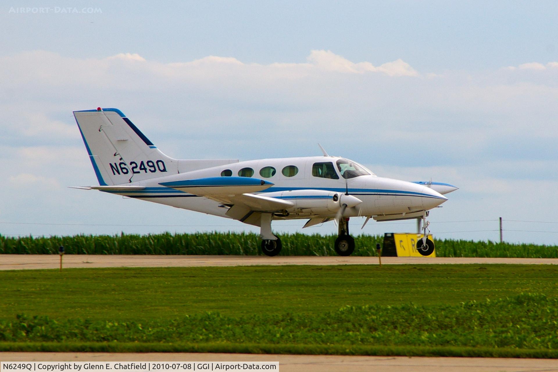 N6249Q, 1969 Cessna 401A C/N 401A0049, Arriving just as I was finished photographing crop dusters.