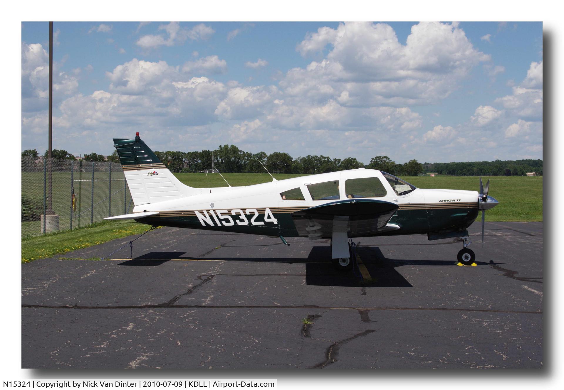 N15324, 1972 Piper PA-28R-200 C/N 28R-7335050, On the Ramp at DLL.