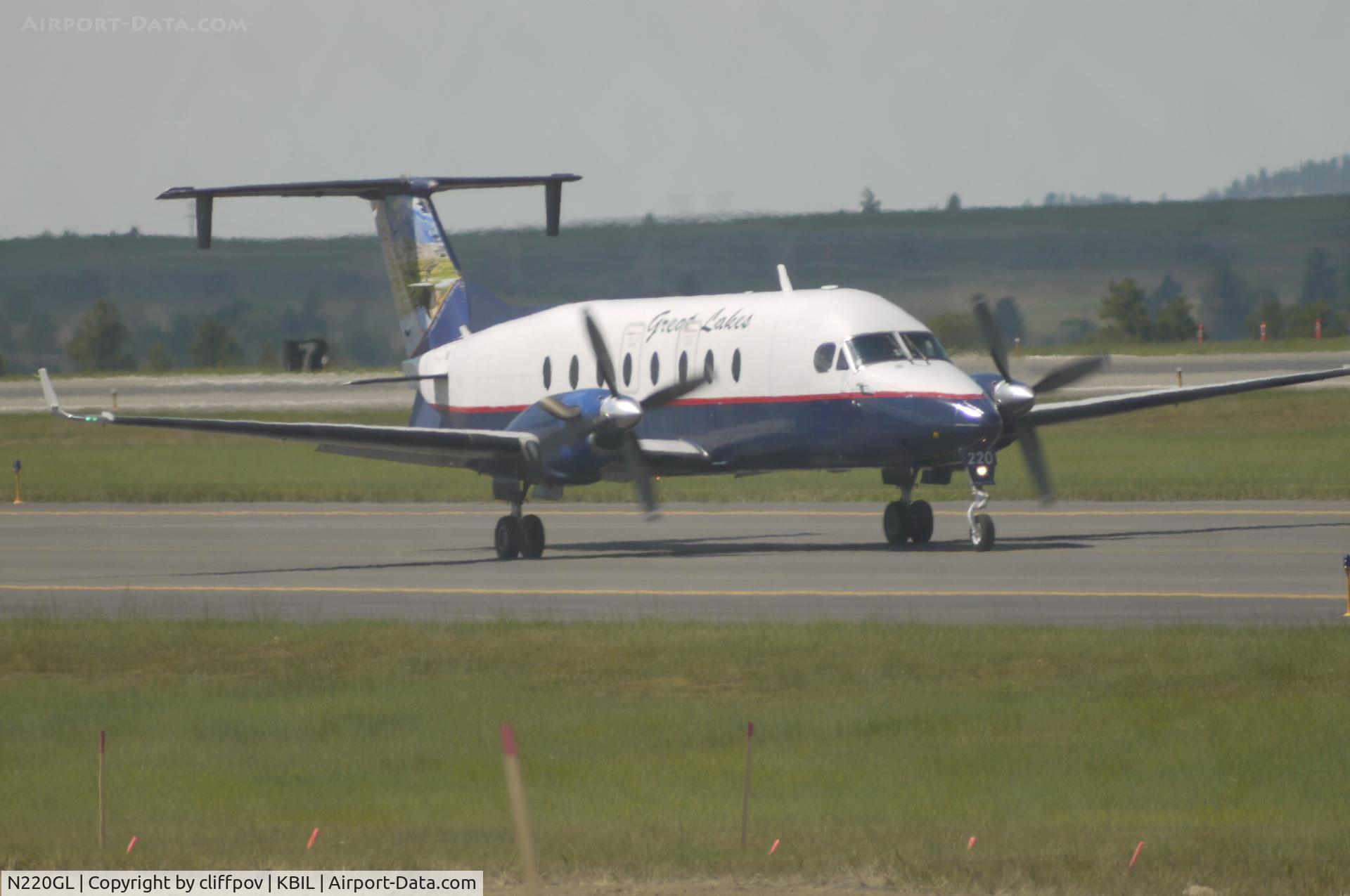 N220GL, 1996 Beech 1900D C/N UE-220, Beech 1900 Great Lakes Aviation