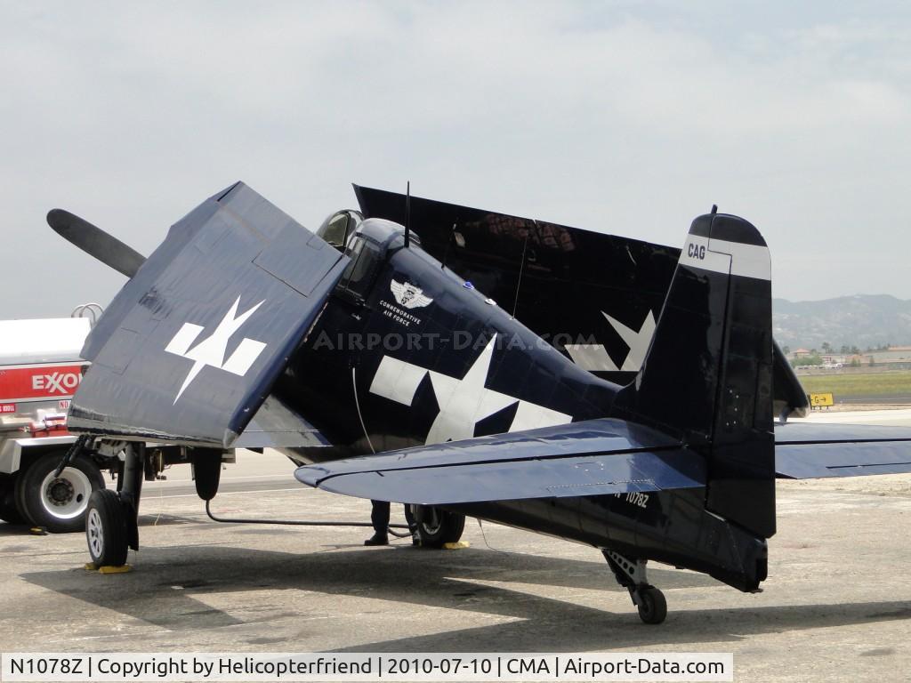 N1078Z, 1963 Grumman F6F-5 Hellcat C/N 27354801-66, Being re-fueled for a scheduled flight, wings still tucked up