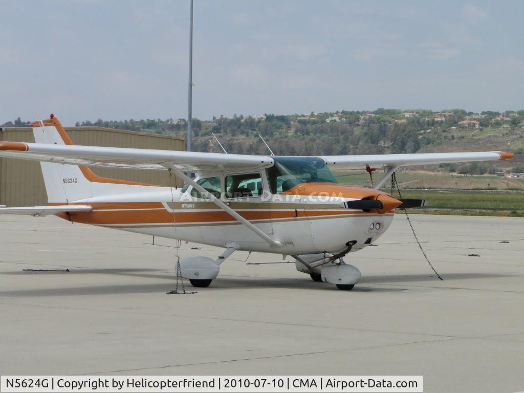 N5624G, 1979 Cessna 172N C/N 17273563, Tied down and parked by cafe