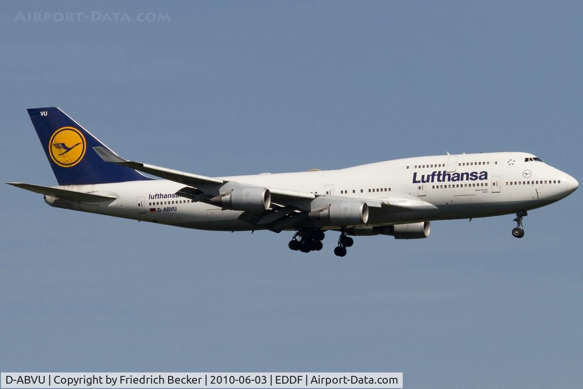 D-ABVU, 1998 Boeing 747-430 C/N 29492, short final RW07R
