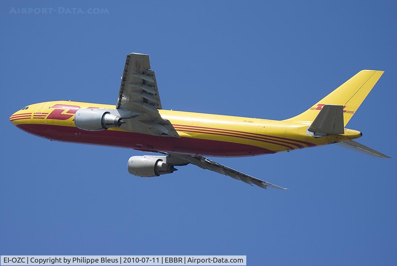 EI-OZC, 1982 Airbus A300B4-103(F) C/N 189, Climbing from runway 20. Quite unusual for freighters...