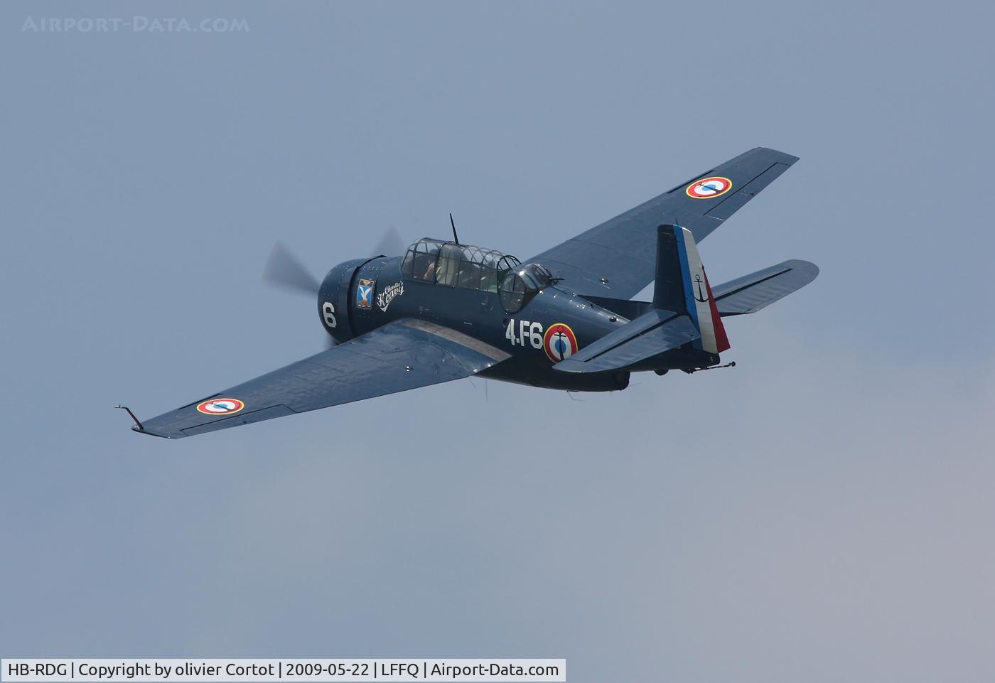 HB-RDG, 1945 Grumman TBM-3R Avenger C/N 3381, Ferté Alais airshow 2010