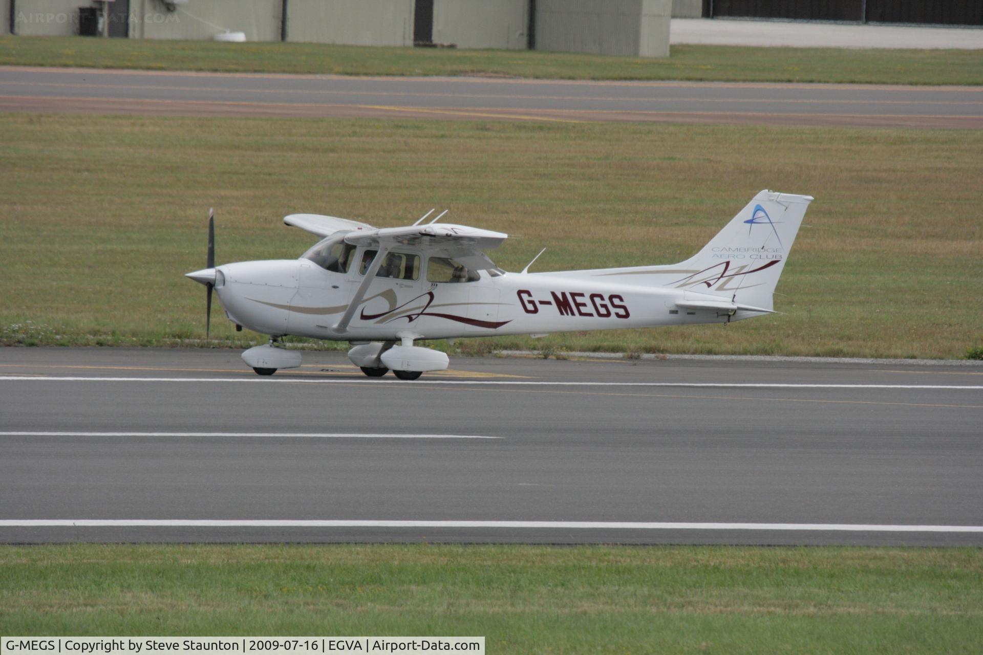 G-MEGS, 2008 Cessna 172S Skyhawk C/N 172S10723, Taken at the Royal International Air Tattoo 2009