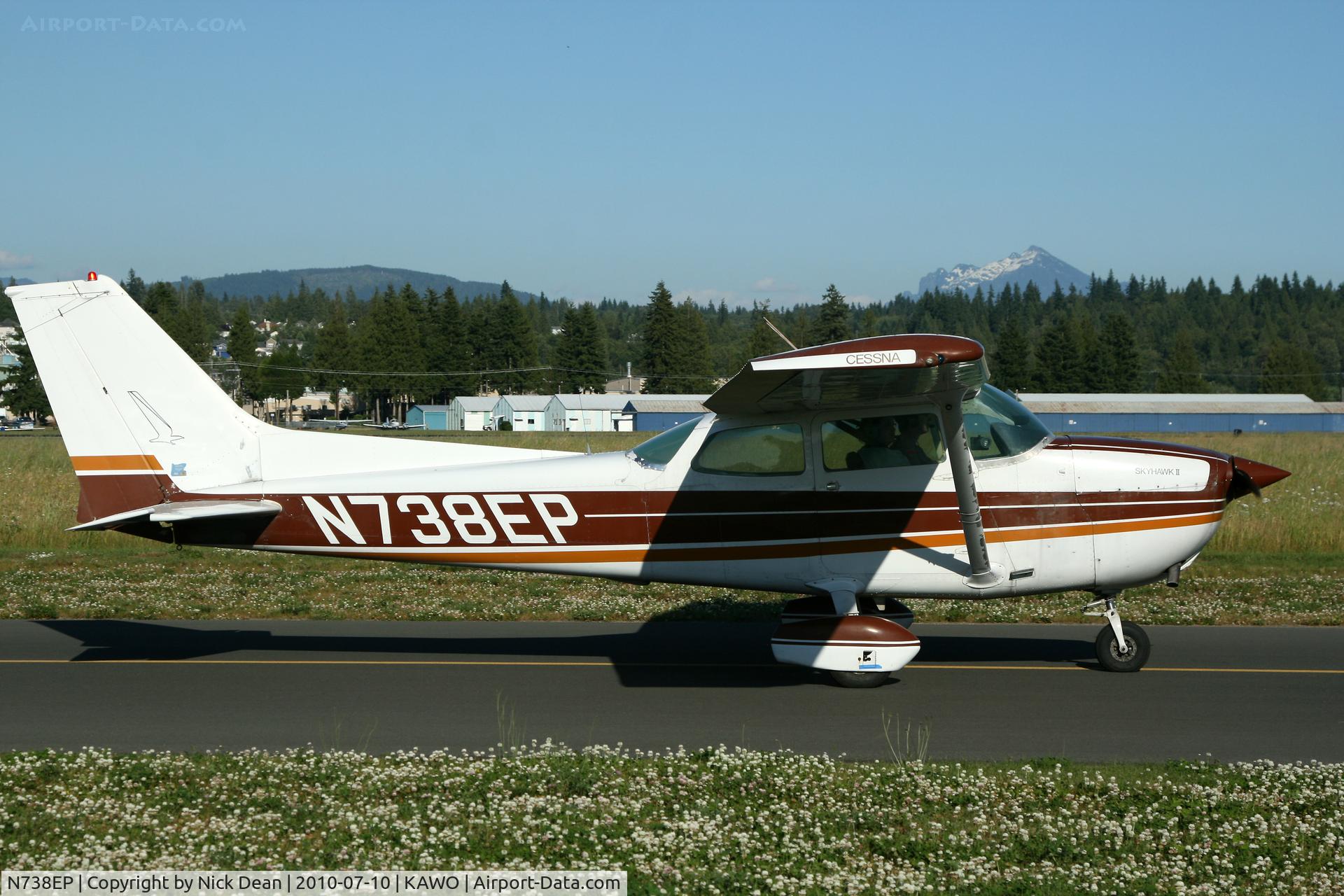 N738EP, 1977 Cessna 172N C/N 17269922, KAWO