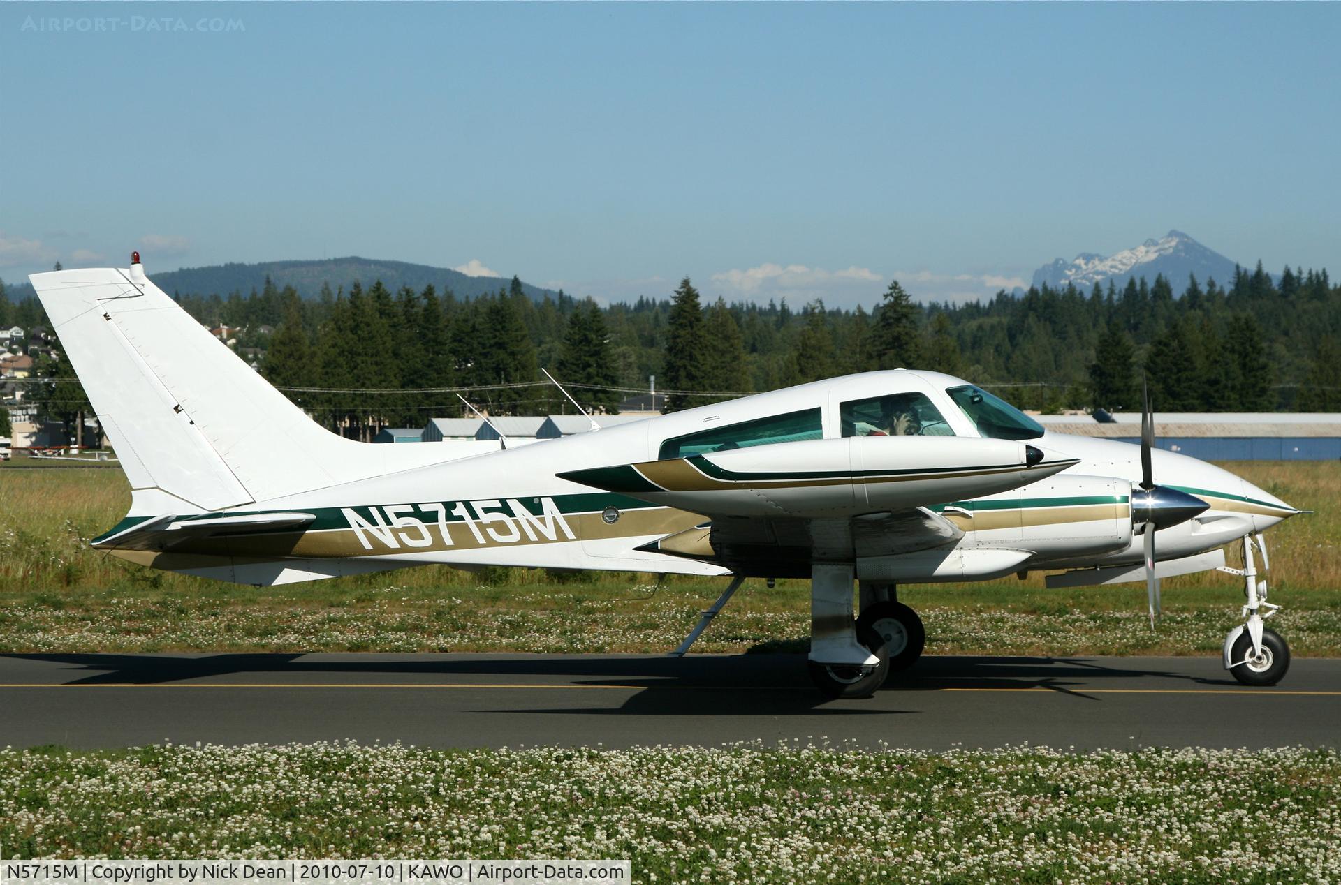 N5715M, 1968 Cessna 310P C/N 310P0015, KAWO