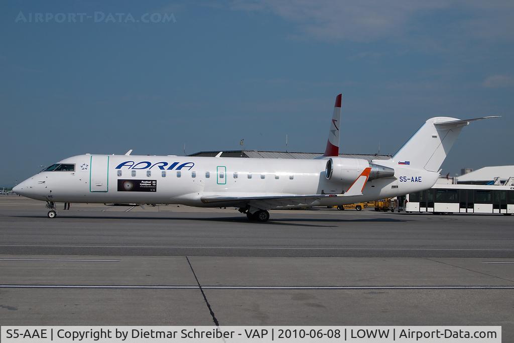 S5-AAE, 1998 Canadair CRJ-200LR (CL-600-2B19) C/N 7170, Adria Airways Regionaljet