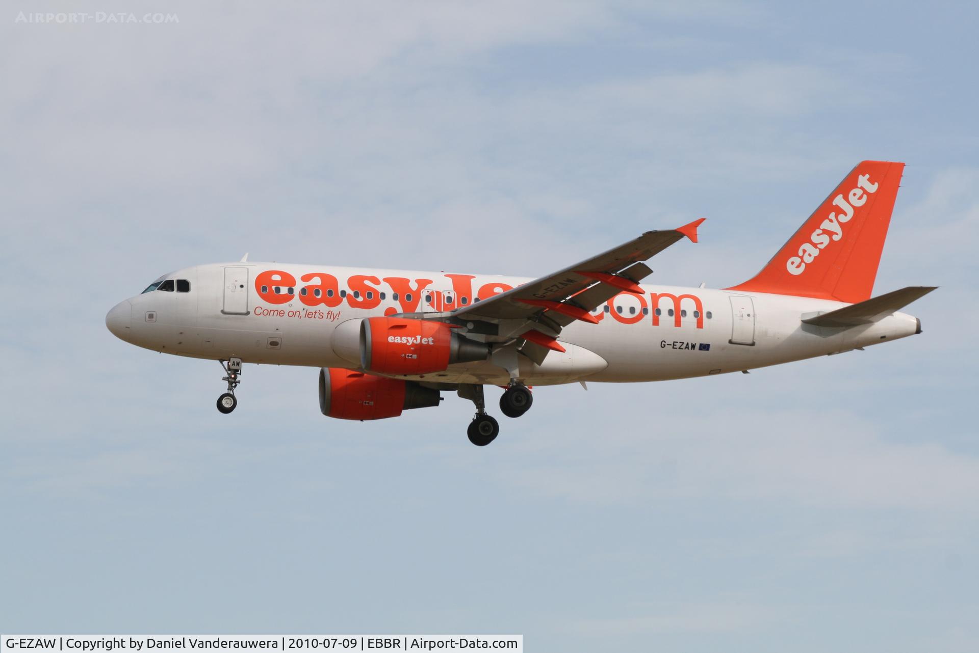 G-EZAW, 2006 Airbus A319-111 C/N 2812, Arrival of flight EZY4701 to RWY 25L