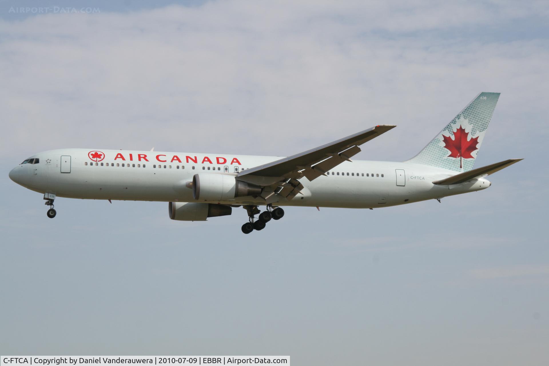 C-FTCA, 1989 Boeing 767-375/ER C/N 24307, Arrival of flight AC832 to RWY 25L