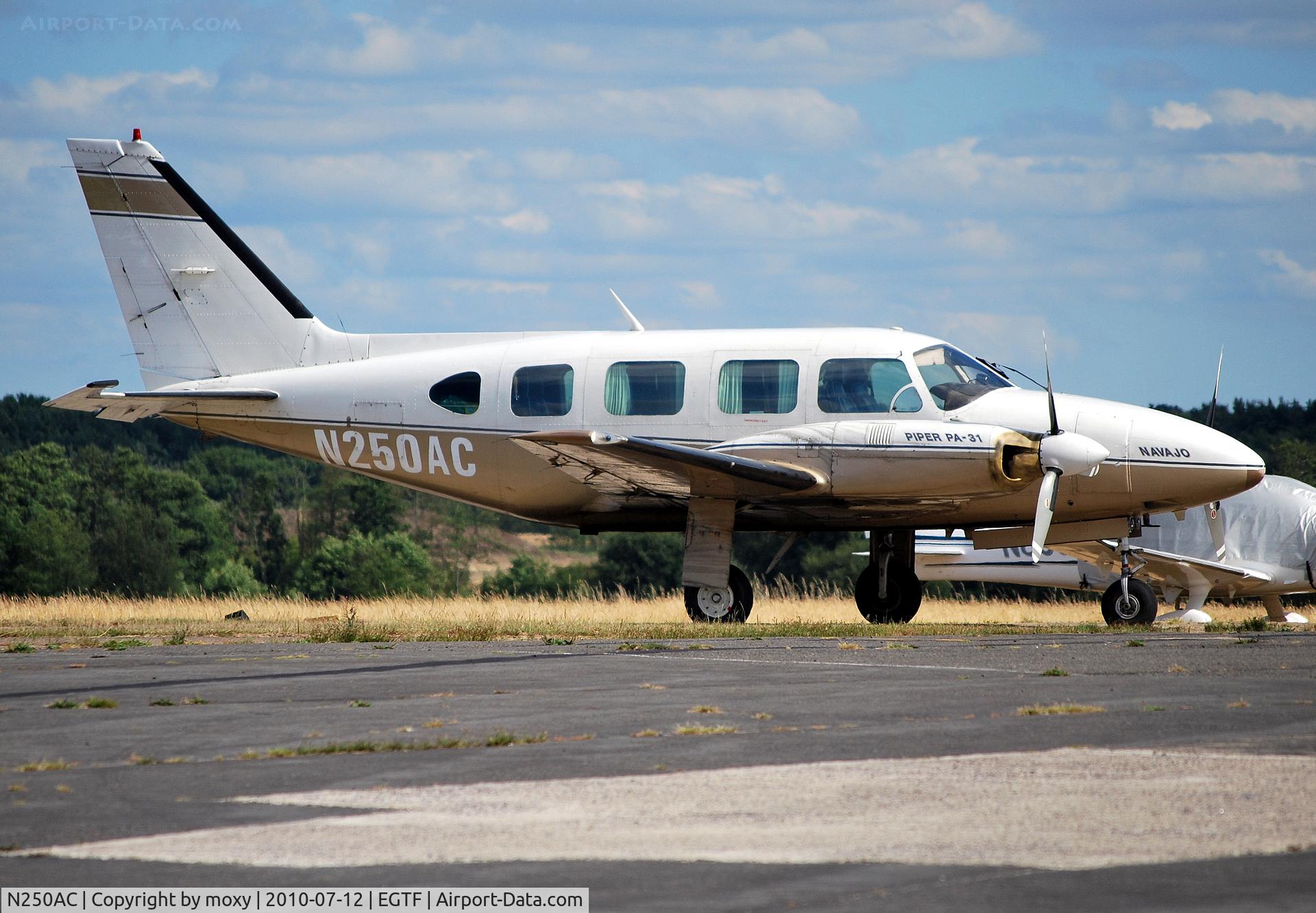 N250AC, Piper PA-31T Cheyenne C/N 31T-7612040, Piper PA-31 Navajo at Fairoaks
