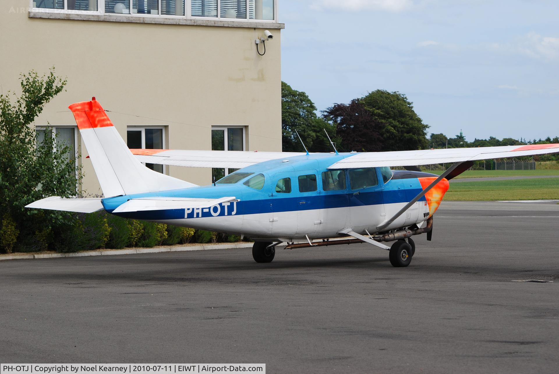 PH-OTJ, 1980 Cessna T207A Turbo Skywagon 8 C/N 20700590, *